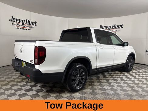 Used 2023 Honda Ridgeline Sport image 5