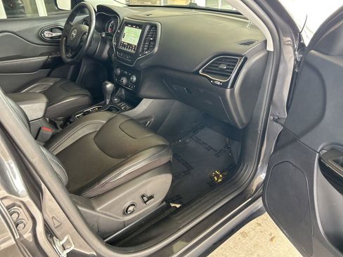 Used 2023 Jeep Cherokee Altitude Lux image 25