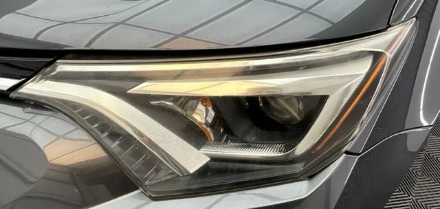 Used 2016 Toyota RAV4 Limited AWD/4WD image 29