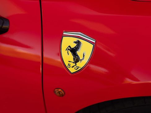 Used 2017 Ferrari 488 GTB RWD image 10
