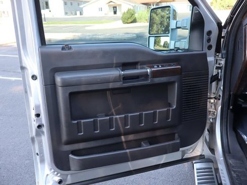 Used 2015 Ford F350 Platinum w/ Platinum Package AWD/4WD image 23