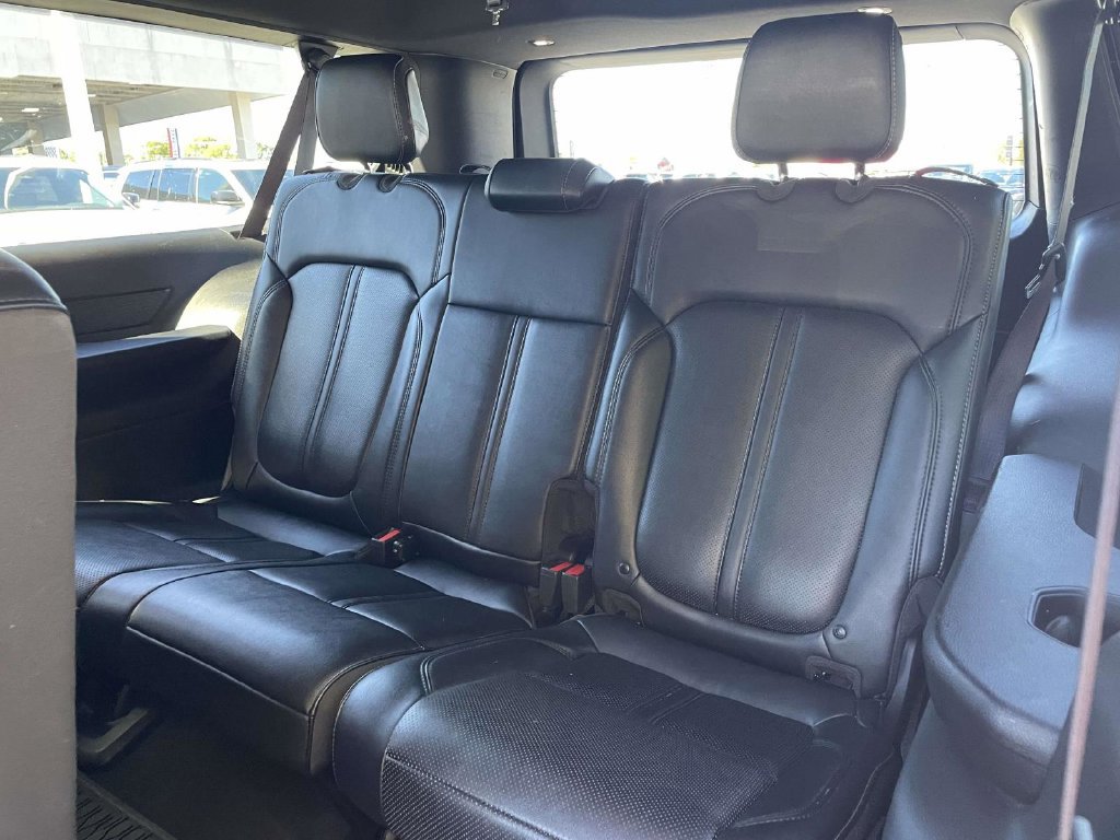 Certified 2024 Jeep Wagoneer L Series II w/ Flexible Seating Group AWD/4WD image 20