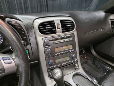 Used 2007 Chevrolet Corvette Convertible w/ Preferred Equipment Group RWD image 27