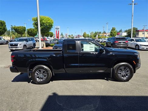 New 2025 Nissan Frontier SV image 4