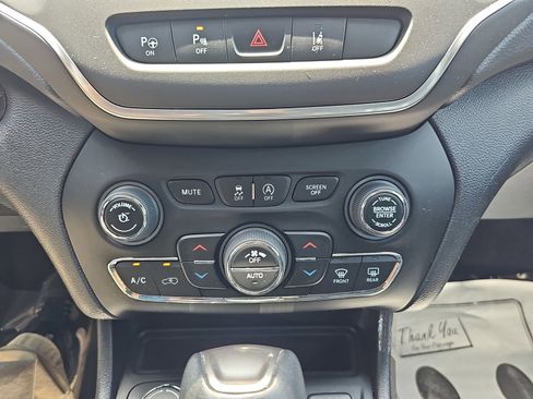 Used 2023 Jeep Cherokee Altitude Lux AWD/4WD image 21
