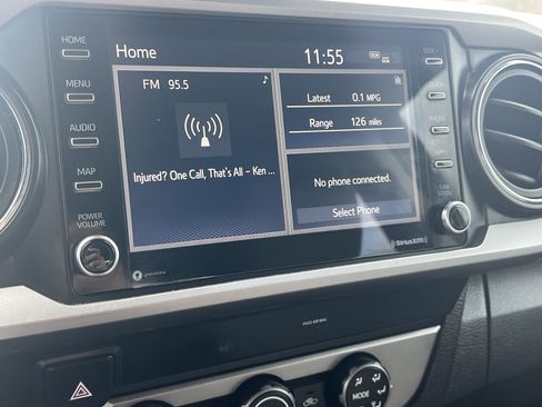 Used 2020 Toyota Tacoma 4x4 Double Cab image 7