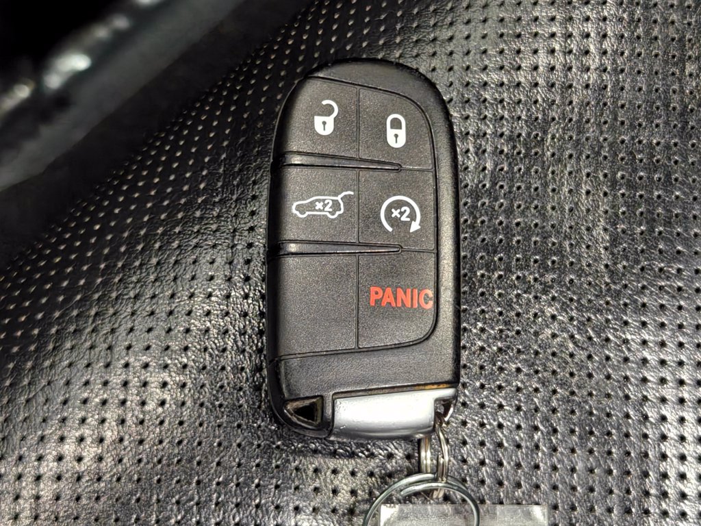 Used 2021 Dodge Durango R/T w/ Tow 'N Go Package AWD/4WD image 15