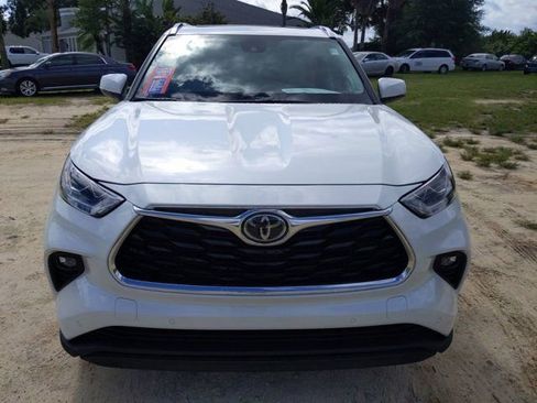 Used 2020 Toyota Highlander Limited FWD image 9