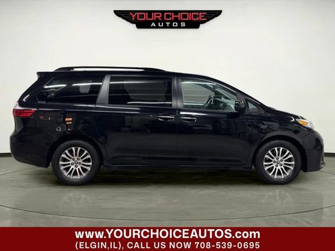 Used 2020 Toyota Sienna XLE Premium image 6