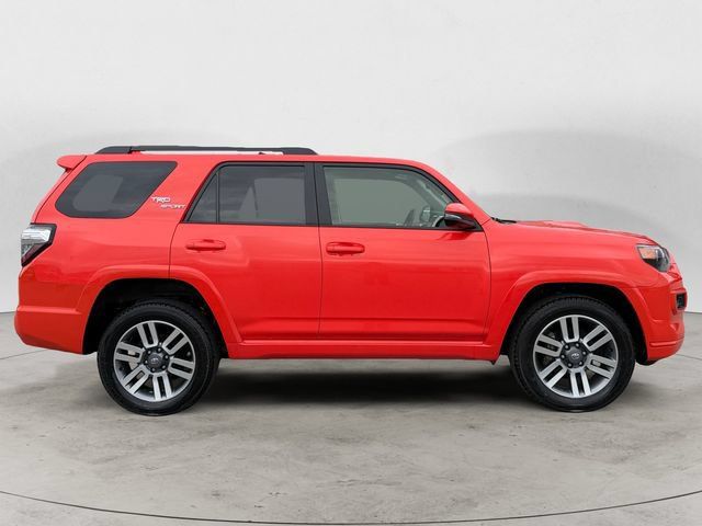 Used 2024 Toyota 4Runner TRD Sport AWD/4WD image 4