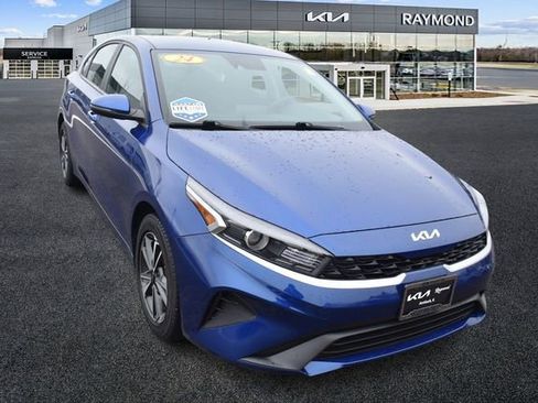 Used 2024 Kia Forte LXS w/ LXS Technology Package image 9