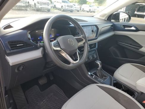 Used 2022 Volkswagen Taos SE FWD image 19