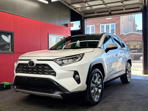 Used 2019 Toyota RAV4 Limited w/ Advanced Technology Package AWD/4WD image 1