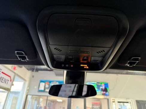 Used 2021 Cadillac XT6 Luxury image 19