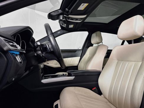 Used 2015 Mercedes-Benz E 400 4MATIC Sedan image 20
