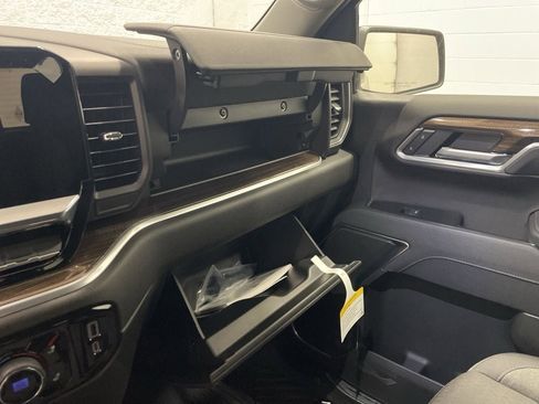 New 2025 Chevrolet Silverado 1500 RST image 21