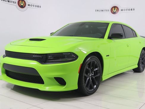 Used 2023 Dodge Charger R/T w/ Blacktop Package image 5