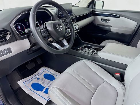 Used 2025 Honda Pilot EX-L image 11