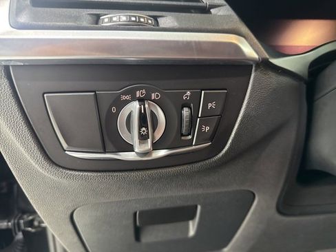 Certified 2023 BMW X4 xDrive30i w/ Convenience Package image 12