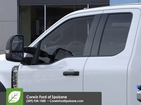 New 2025 Ford F550 4x4 Supercab Super Duty image 20