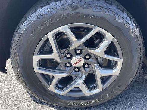 Certified 2024 GMC Sierra 1500 SLT w/ SLT Premium Plus Package image 8