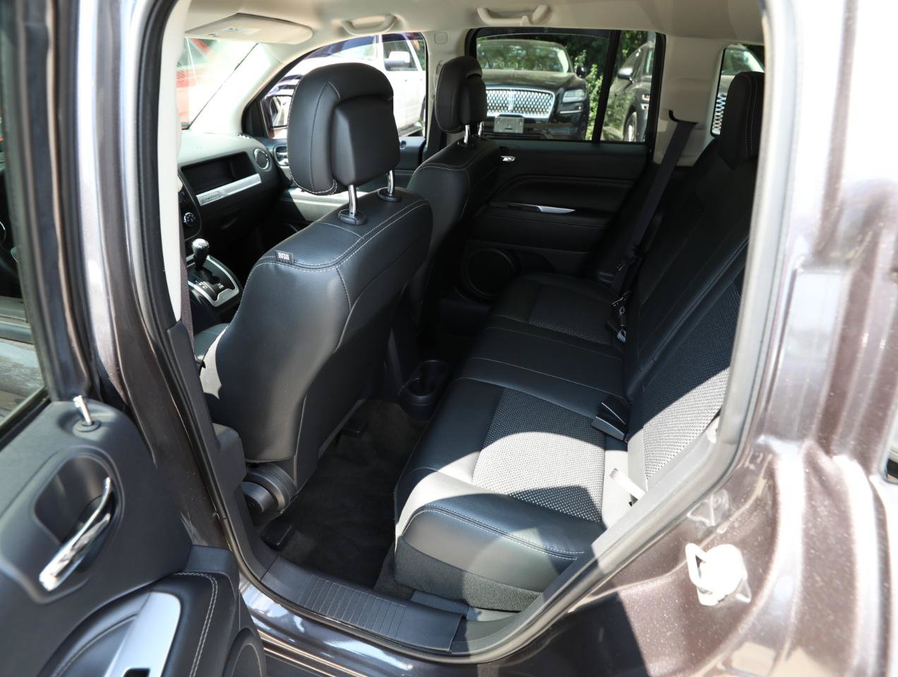 Used 2017 Jeep Compass Latitude AWD/4WD image 14
