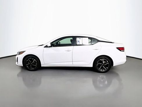 Used 2024 Nissan Sentra SV FWD image 6