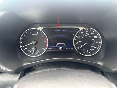 Used 2021 Nissan Sentra SV FWD image 19