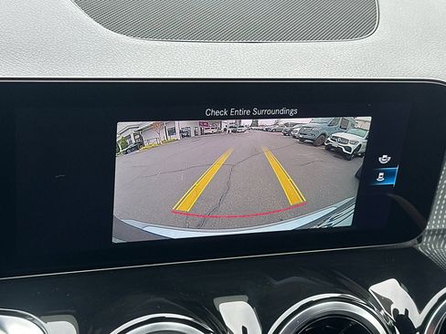 Certified 2022 Mercedes-Benz GLB 250 4MATIC image 19