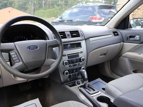 Used 2012 Ford Fusion S FWD image 19