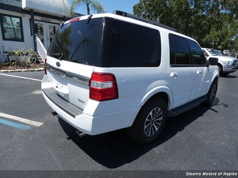Used 2016 Ford Expedition XLT w/ Equipment Group 202A RWD image 11