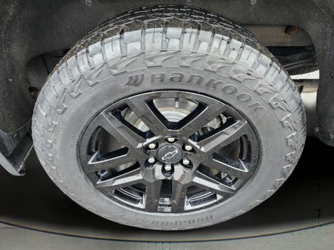 Used 2023 Chevrolet Silverado 1500 RST w/ Z71 Off-Road Package AWD/4WD image 32