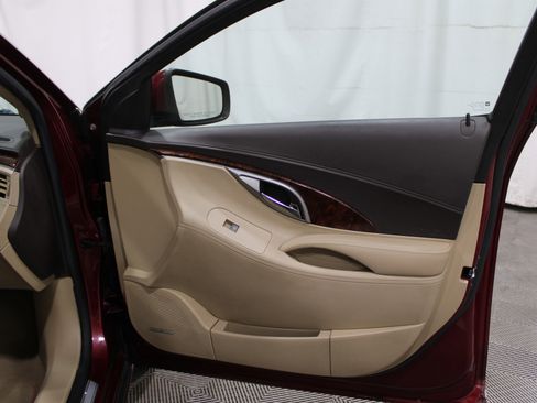 Used 2011 Buick LaCrosse CXL w/ Driver Confidence Package image 27