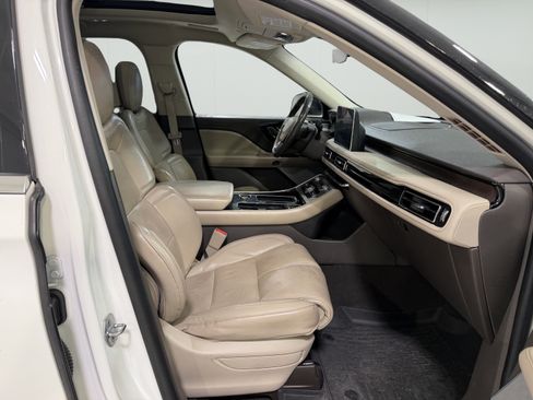 Used 2020 Lincoln Aviator Reserve w/ Equipment Group 202A AWD/4WD image 15