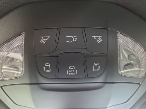 New 2026 Chrysler Voyager LX FWD image 25