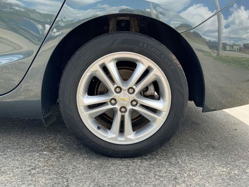 Used 2017 Chevrolet Cruze LT FWD image 29