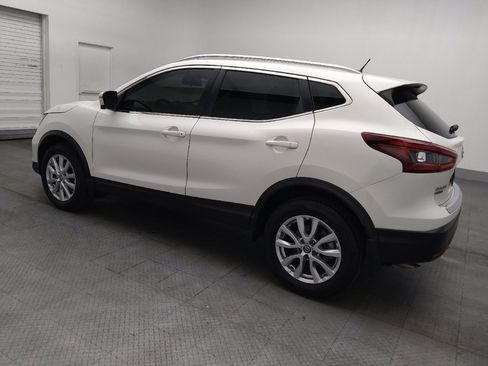 Used 2022 Nissan Rogue Sport SV w/ Technology Package FWD image 3