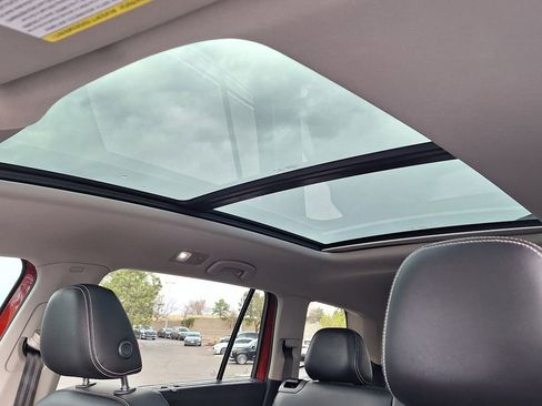 Used 2023 Volkswagen Atlas SE image 24