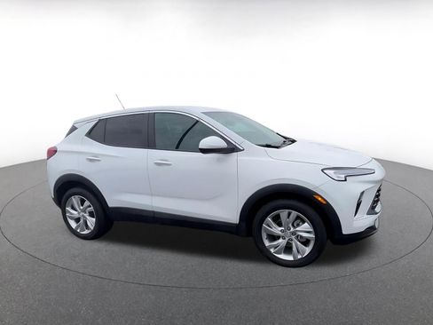 Used 2025 Buick Encore GX Preferred image 2