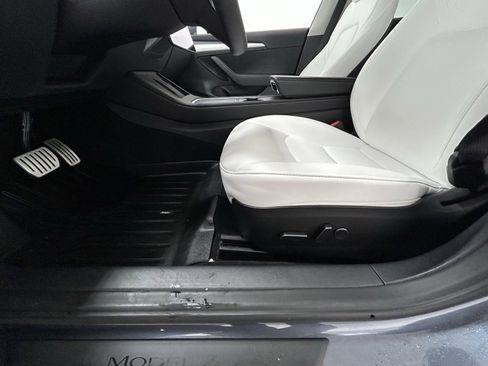 Used 2023 Tesla Model 3 Performance image 29