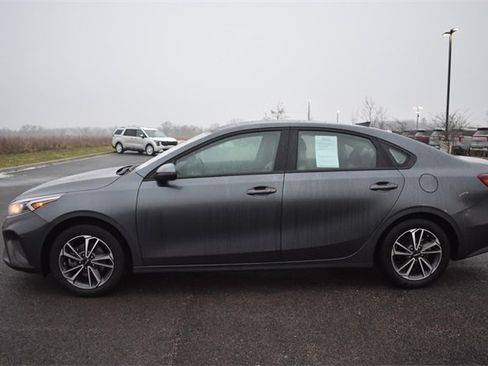 Used 2022 Kia Forte LXS w/ LXS Technology Package image 6