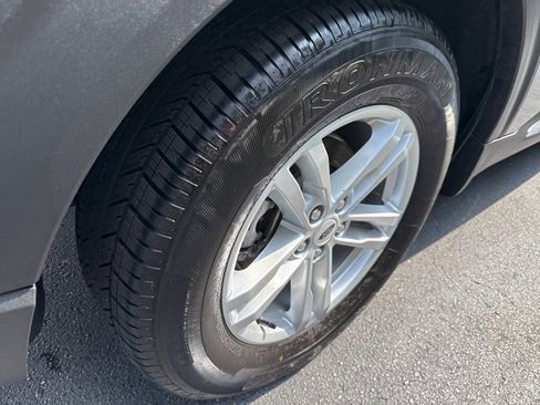 Used 2023 Ford Explorer XLT w/ Equipment Group 202A image 33