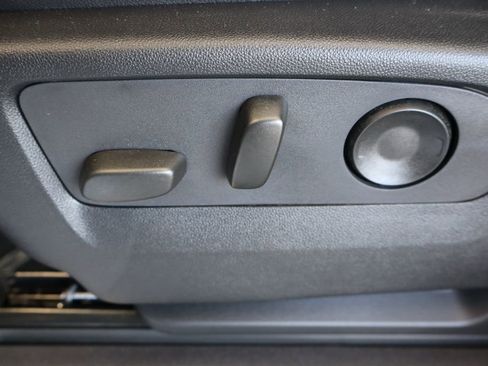 Used 2024 Chevrolet Silverado 1500 LT w/ Z71 Off-Road Package image 17