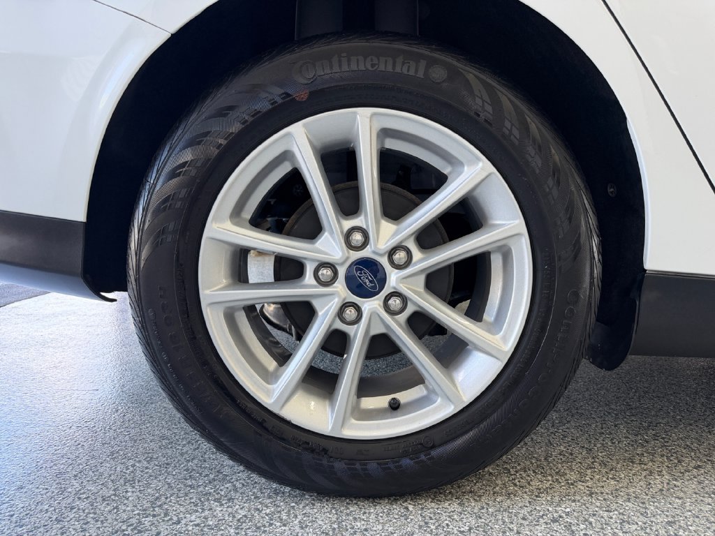 Used 2018 Ford Focus SE FWD image 46