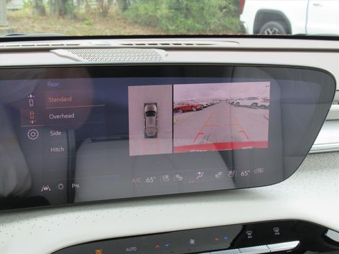 New 2026 Buick Enclave Avenir w/ Super Cruise Package FWD image 30