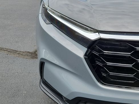 Used 2023 Honda CR-V EX-L image 9
