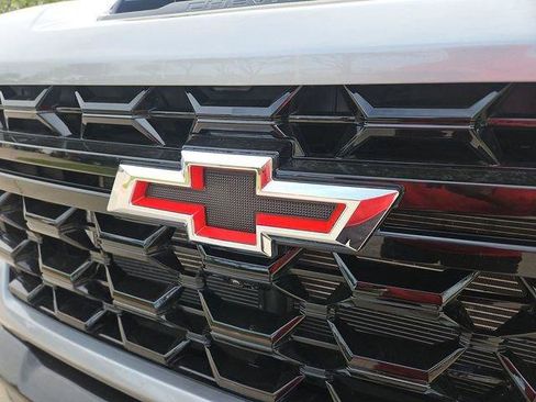 Used 2025 Chevrolet Silverado 2500 ZR2 AWD/4WD image 30