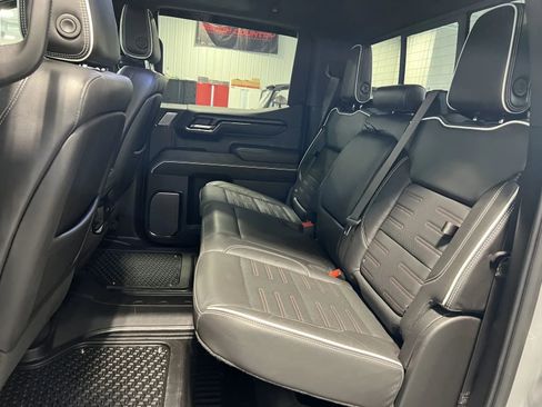 Used 2024 GMC Sierra 1500 AT4X AWD/4WD image 17