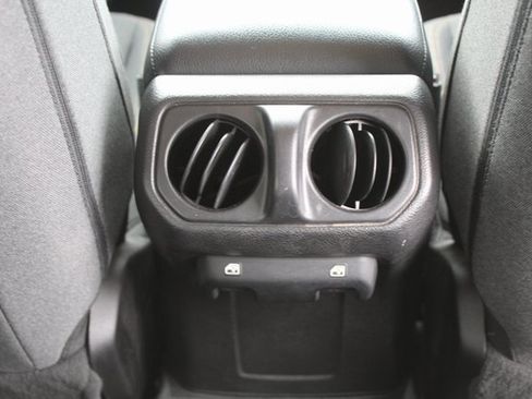 Used 2024 Jeep Wrangler Sport S image 17