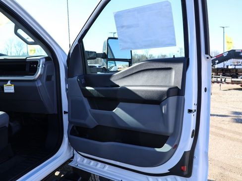 New 2024 Ford F550 XL image 13